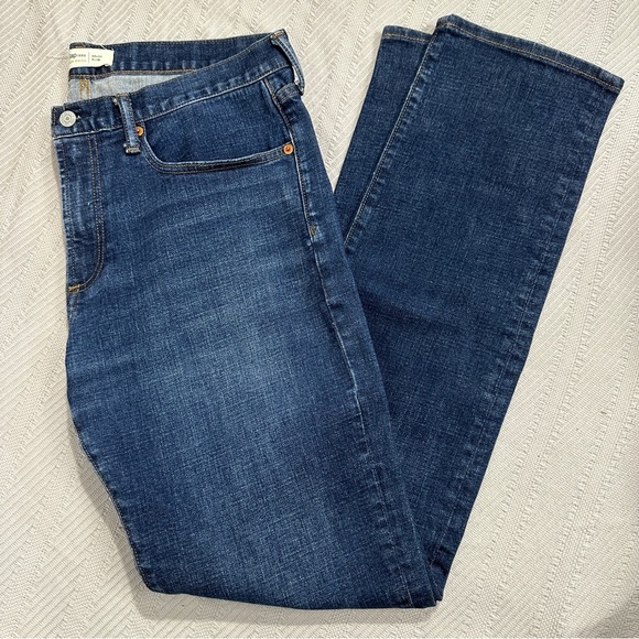 Gap jeans size 33x34, slim straight, "worn dark" color, cotton blend, spring - Picture 1 of 10